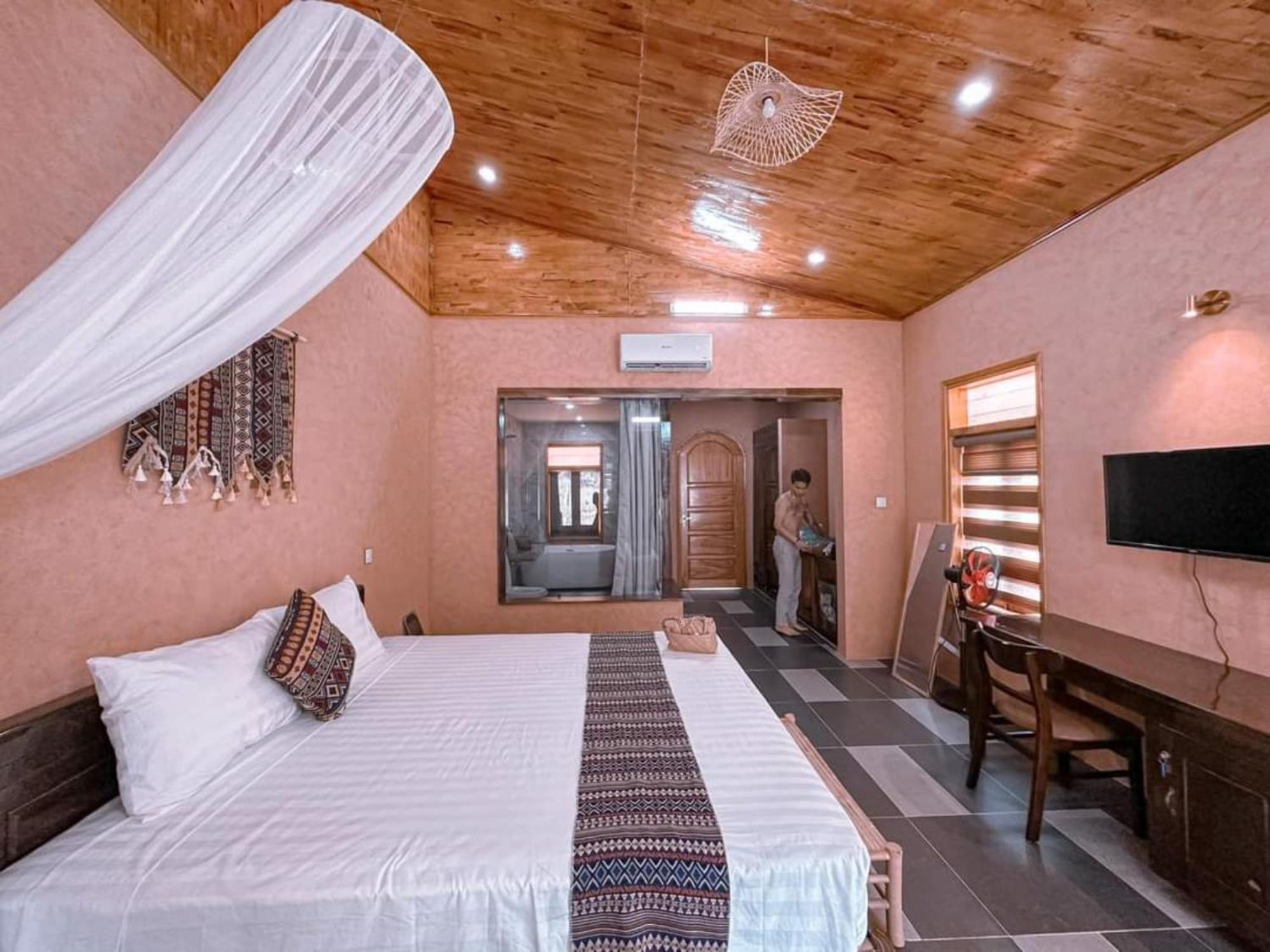 Sky Bay Lodge Ha Giang Exterior photo