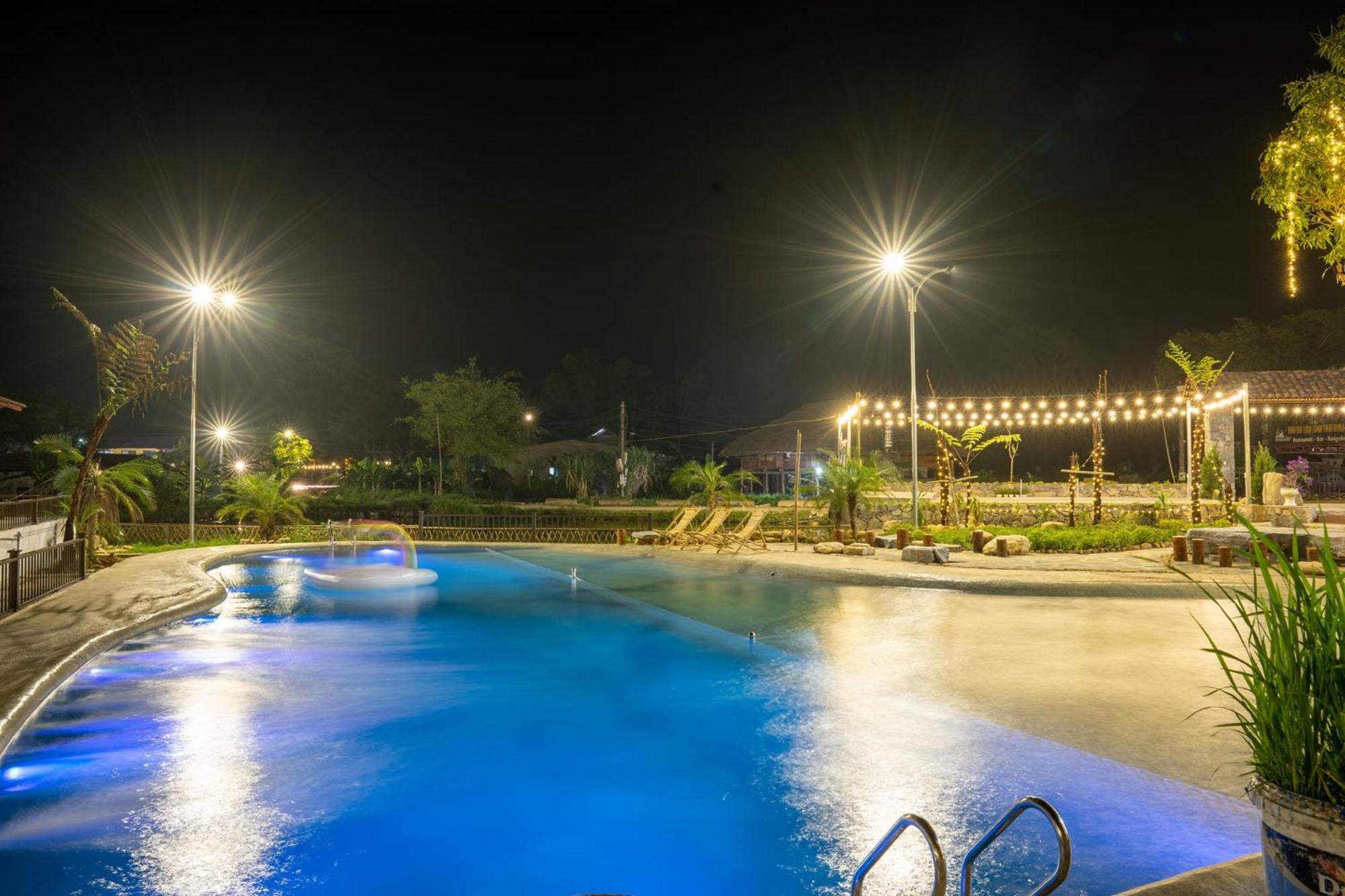Sky Bay Lodge Ha Giang Exterior photo